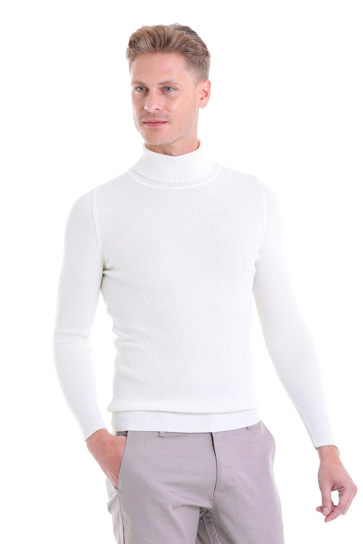 Comfort Fit Wool Blend Ecru Turtleneck Sweater